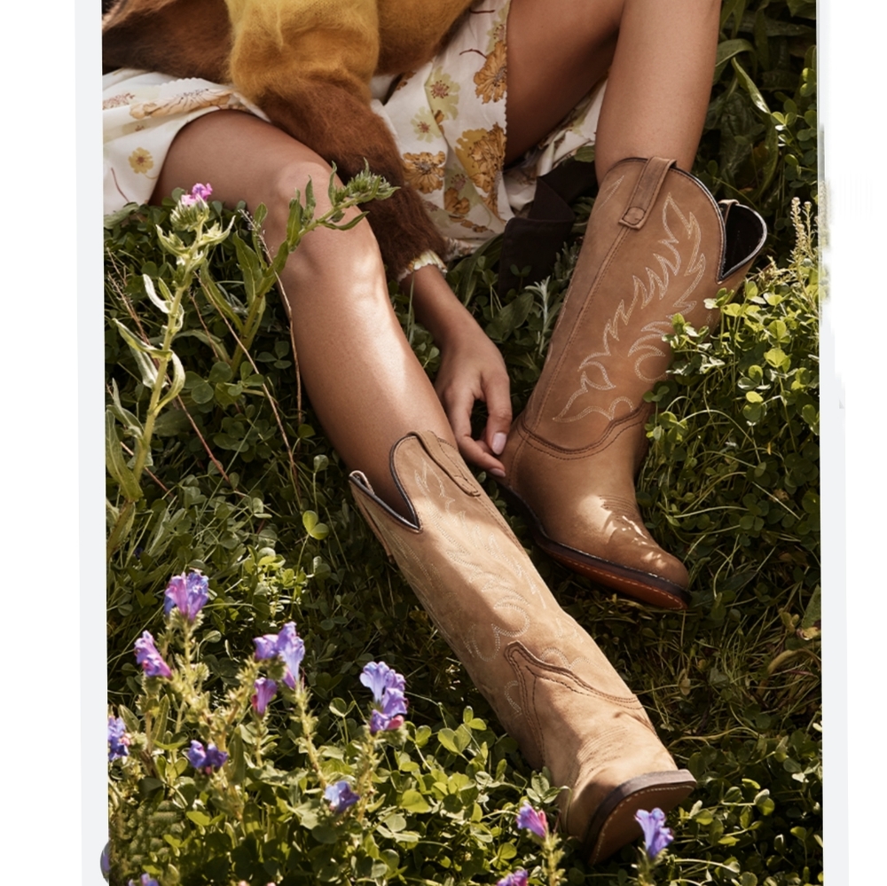 Justin Women's Western Boots. Size- 7B